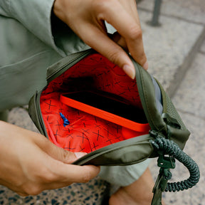 Crossbody Bag with Lanyard in Moss